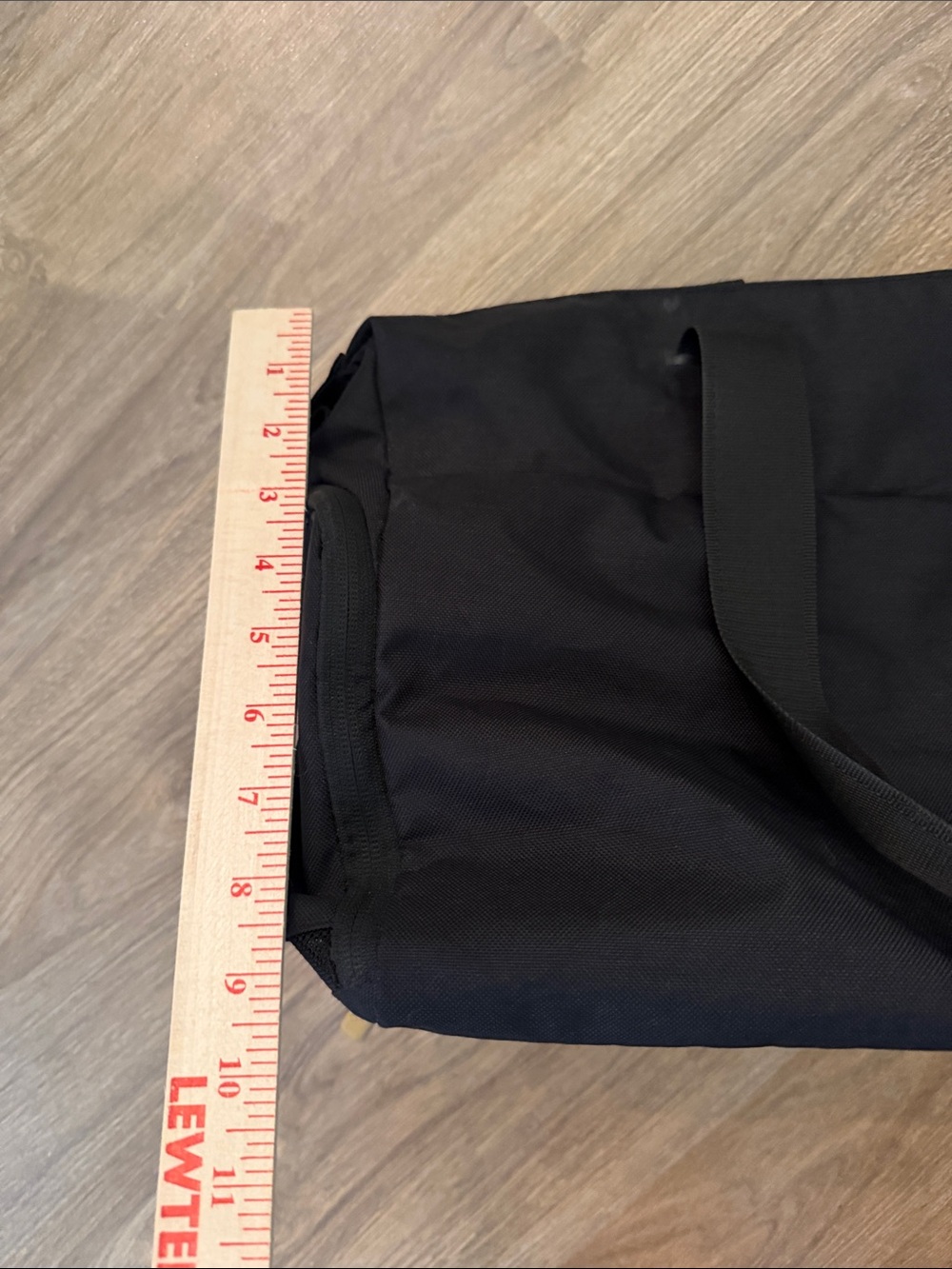 Nike Black Duffel Bag with Gold Accents - Picture 4 of 7